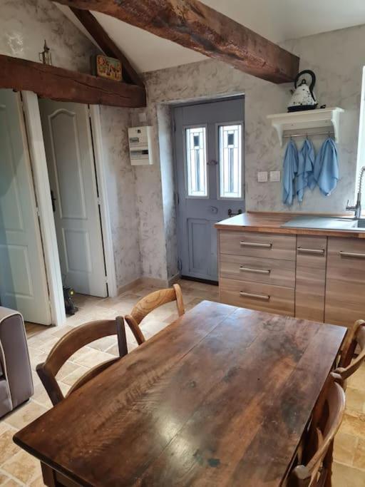 Petit Gite 18 Eme Tout Confort Saint-Germain-des-Fosses Zewnętrze zdjęcie